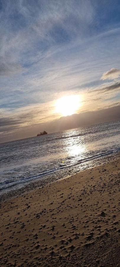 Twin Palms Guesthouse Great Yarmouth Exteriör bild