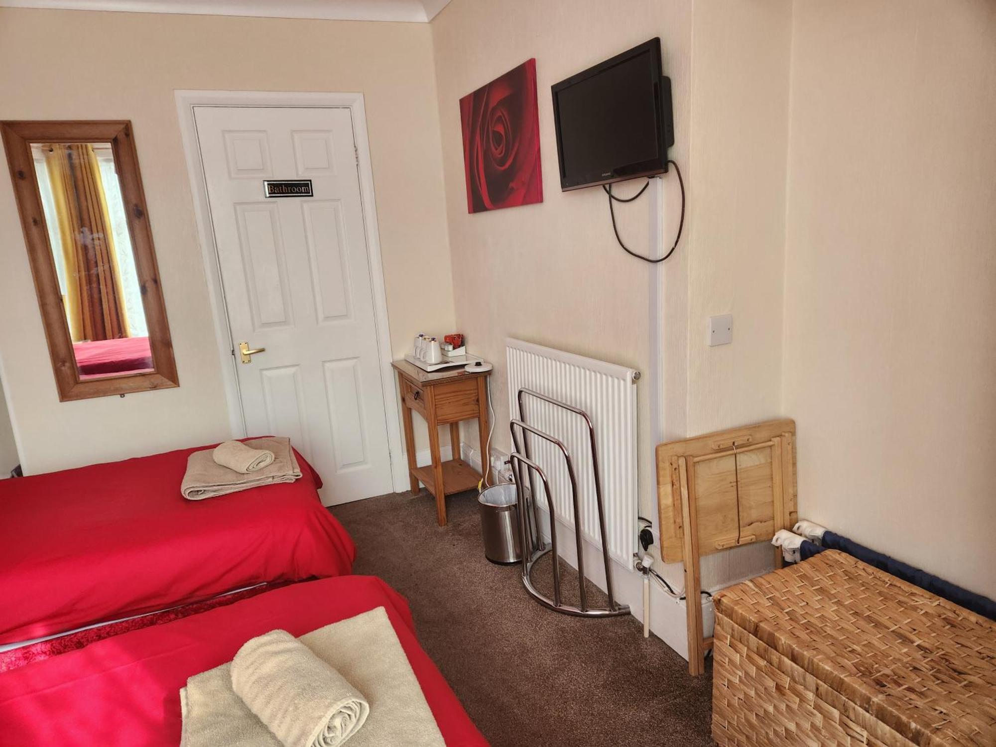 Twin Palms Guesthouse Great Yarmouth Exteriör bild