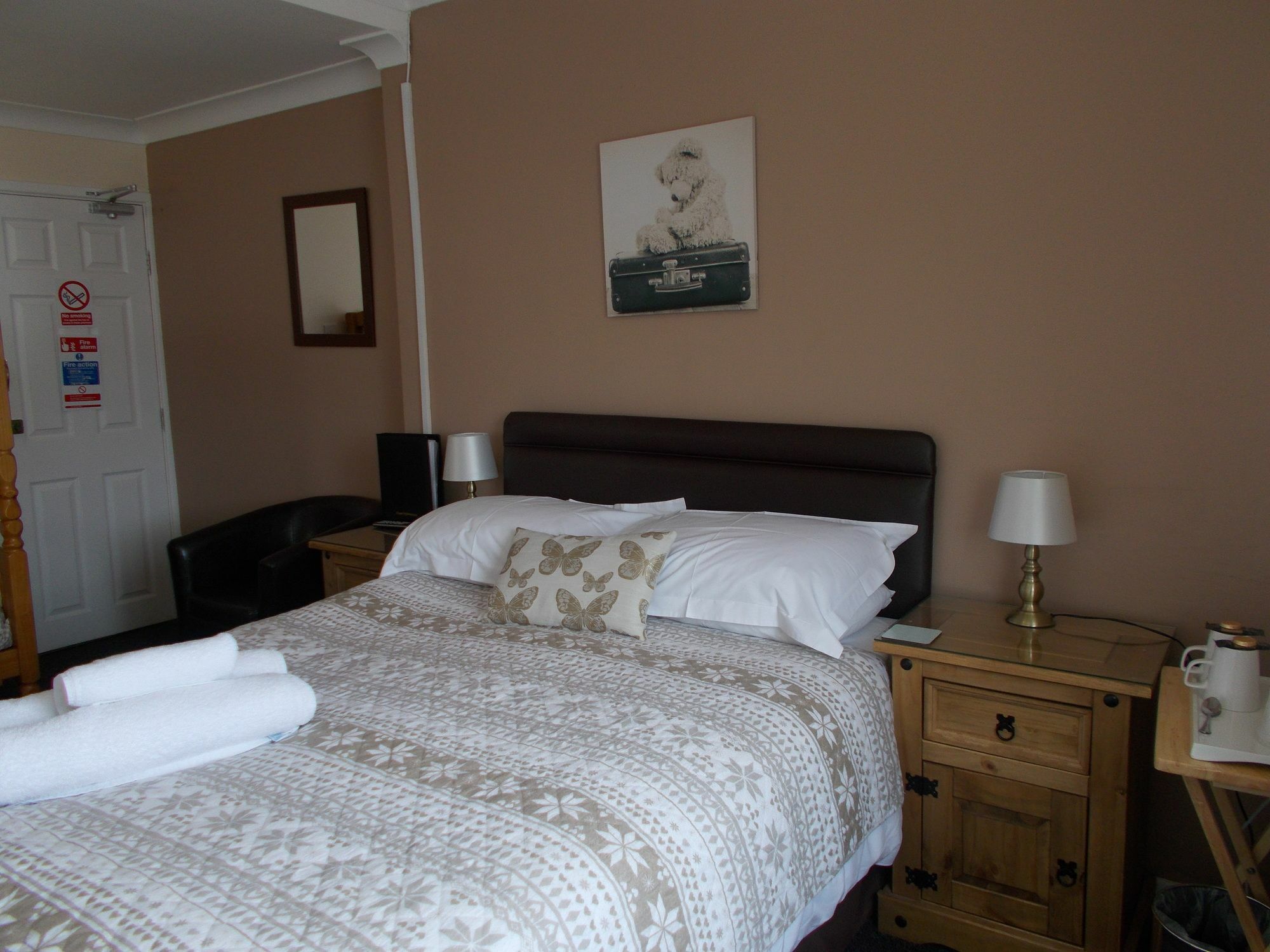 Twin Palms Guesthouse Great Yarmouth Exteriör bild