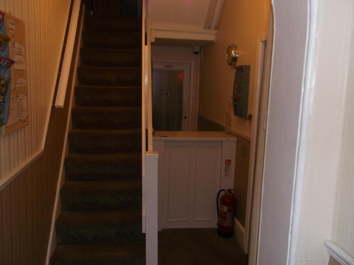 Twin Palms Guesthouse Great Yarmouth Exteriör bild