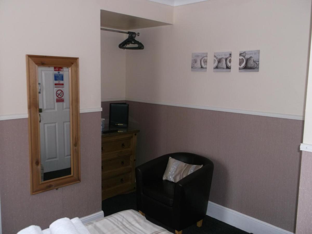Twin Palms Guesthouse Great Yarmouth Exteriör bild