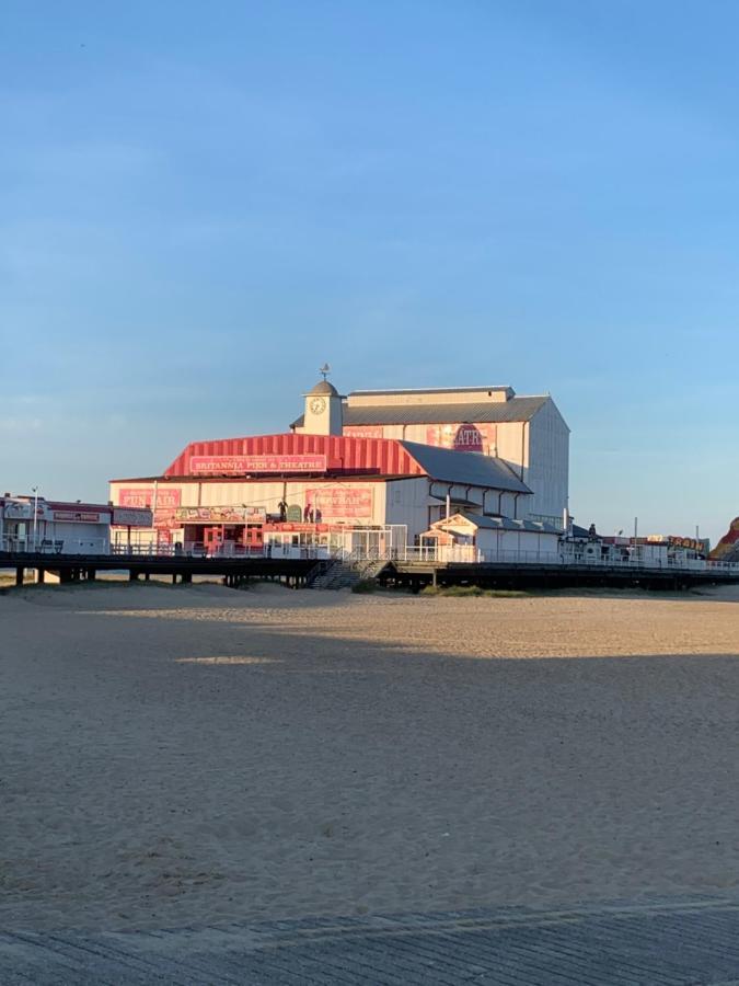 Twin Palms Guesthouse Great Yarmouth Exteriör bild